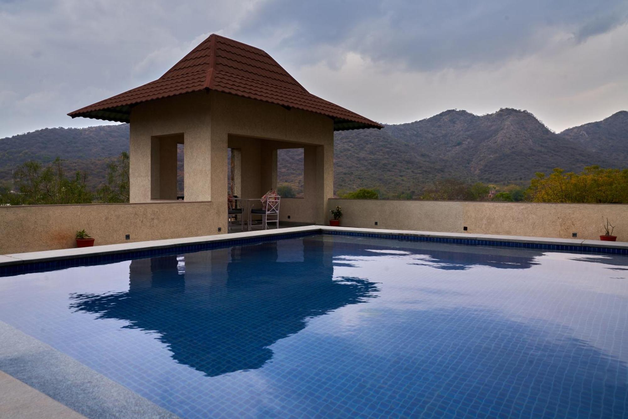 The Hunting Lodge Resort Udaipur - Villas & Pool Dabok Luaran gambar