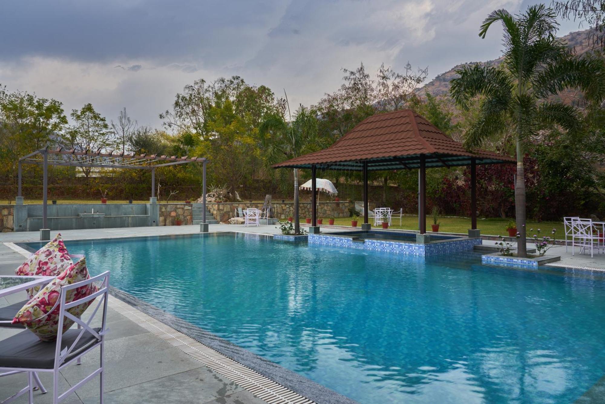 The Hunting Lodge Resort Udaipur - Villas & Pool Dabok Luaran gambar